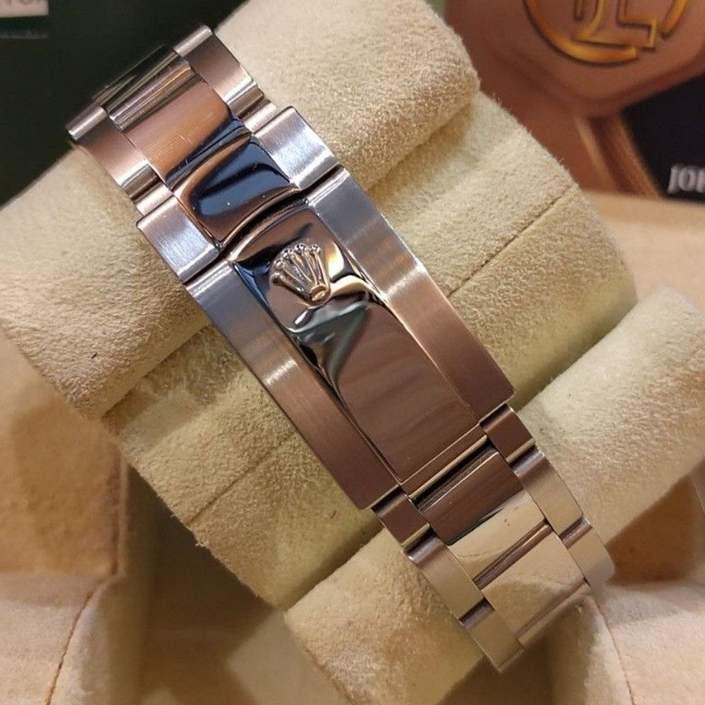 Rolex Milgauss Replica 116400GV Black Dial - WatchesReplica.is