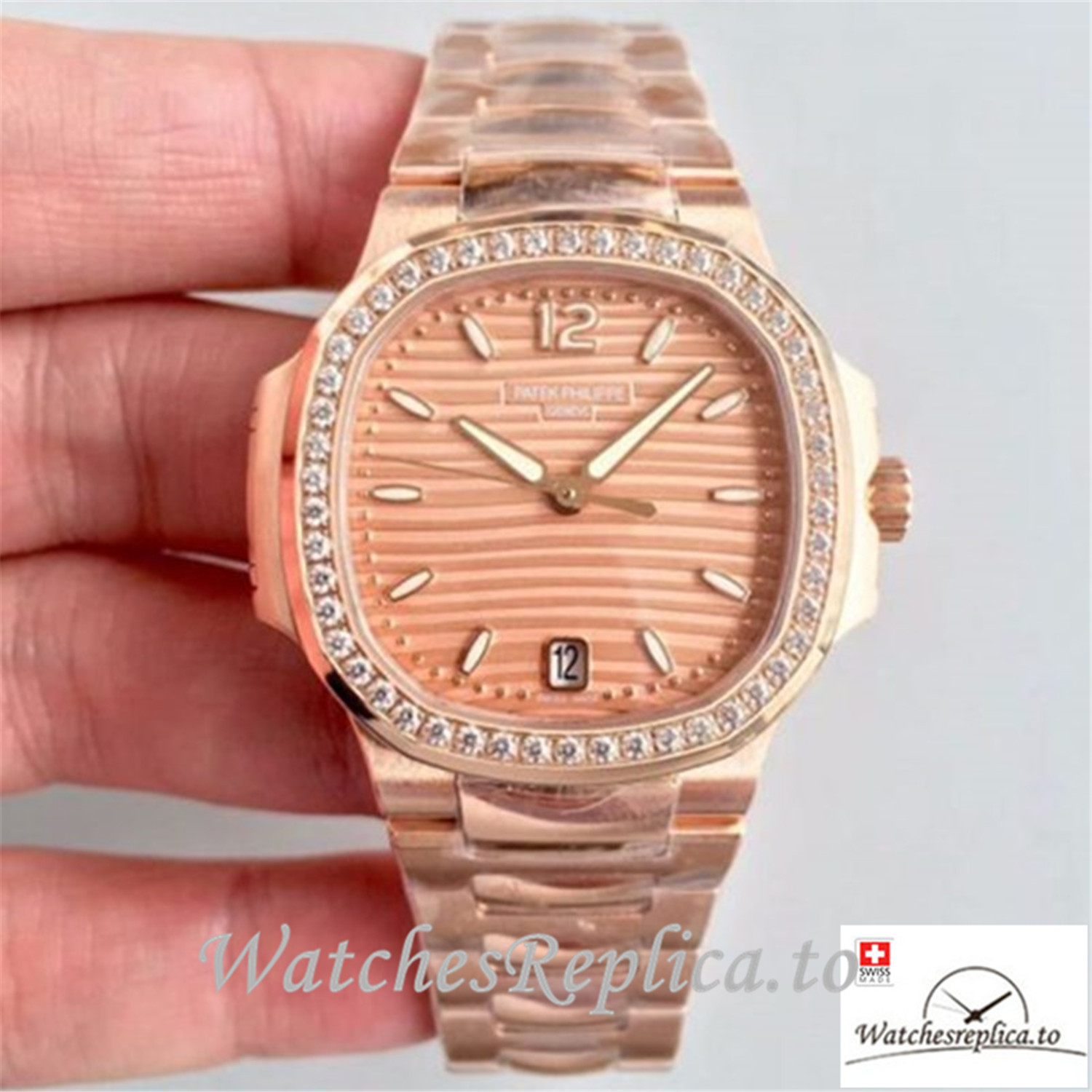 Swiss Patek Philippe Nautilus Ladies Replica 7118/1200R Diamonds Bezel 35.2MM - WatchesReplica.is