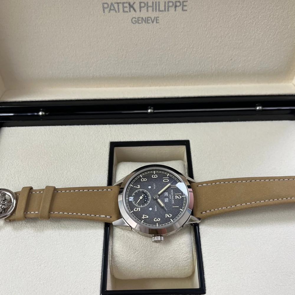 Patek Philippe Annual Calendar 5326G 41 mm Charcoal Gray Dial - WatchesReplica.is