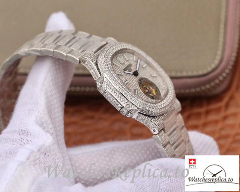 Swiss Patek Philippe Nautilus Jumbo Replica 5711 008 Diamonds Bezel 40MM - WatchesReplica.is
