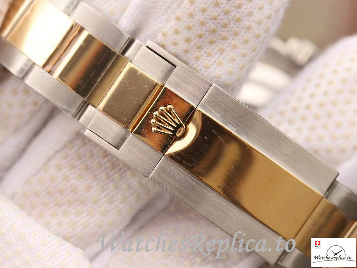 Swiss Rolex Yacht Master Replica 116623 Gold Bezel 40MM - WatchesReplica.is