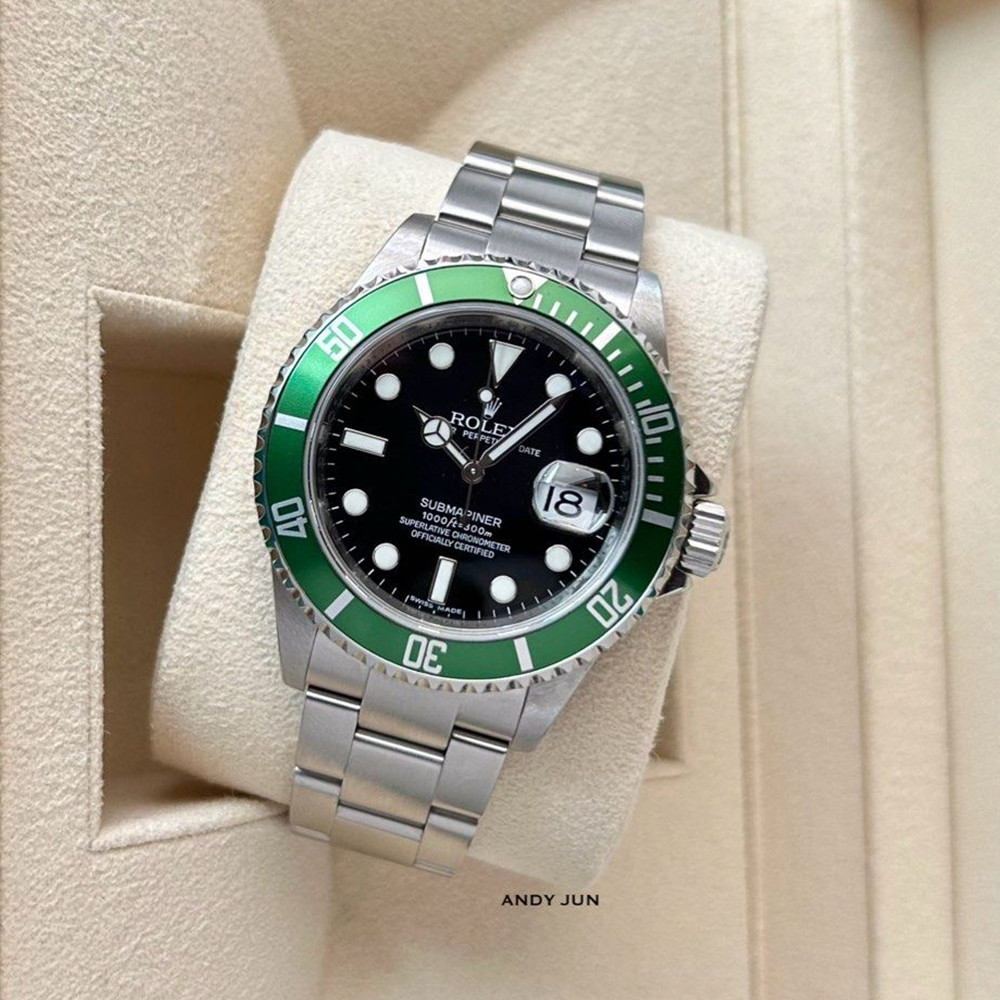 Rolex Submariner Black Dial 16610 LV - WatchesReplica.is