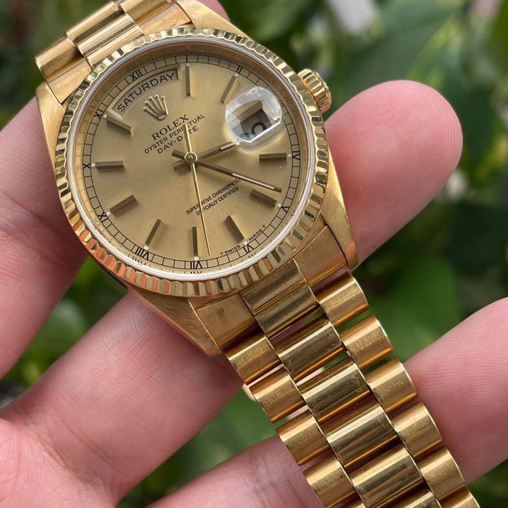 Rolex Replica Day-Date Gold Gold Dial 18238 - WatchesReplica.is