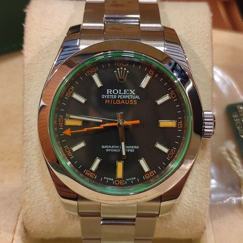 Rolex Milgauss Replica 116400GV Black Dial - WatchesReplica.is