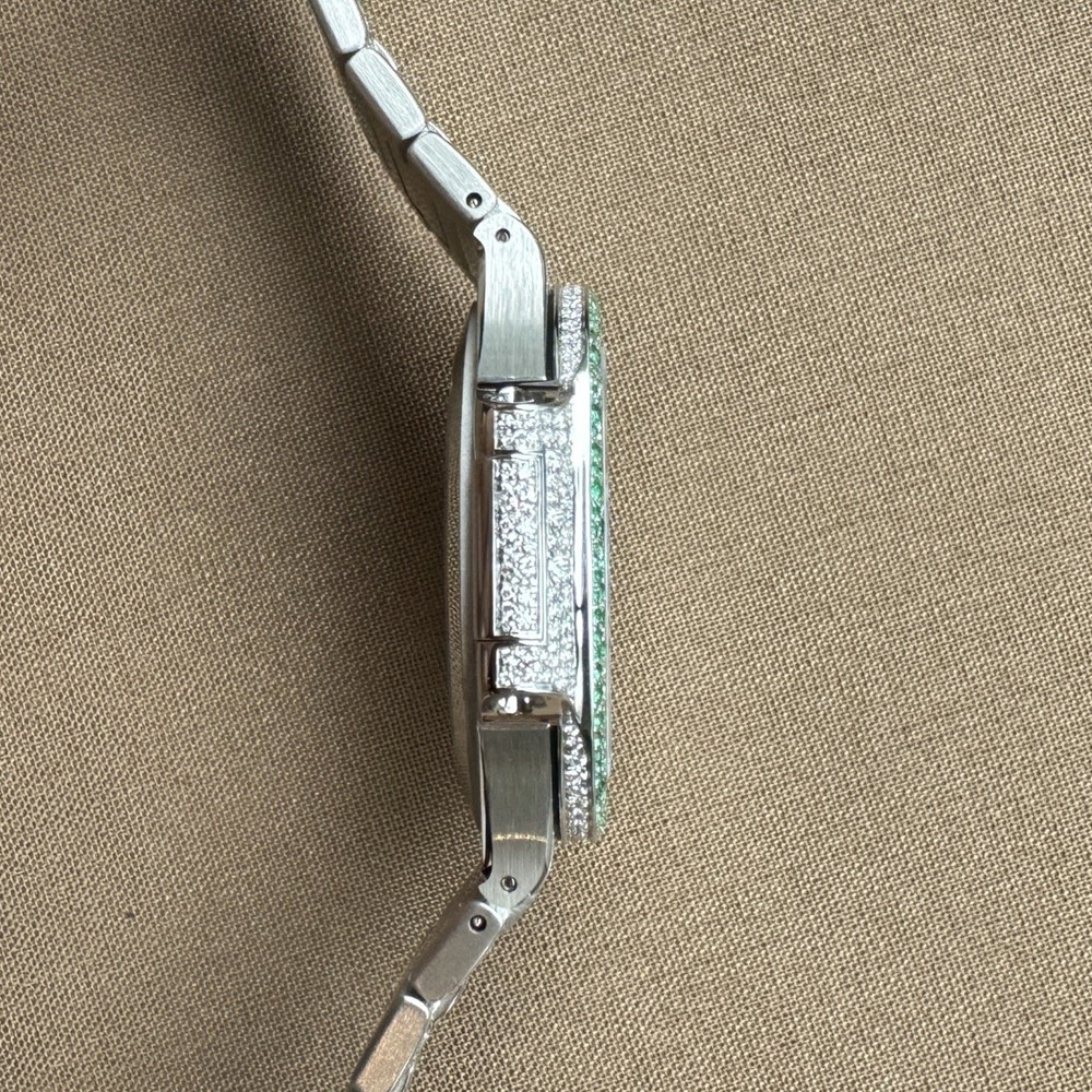 Patek Philippe Nautilus 7118-1453G-001 Diamond Dial 35.2mm - WatchesReplica.is