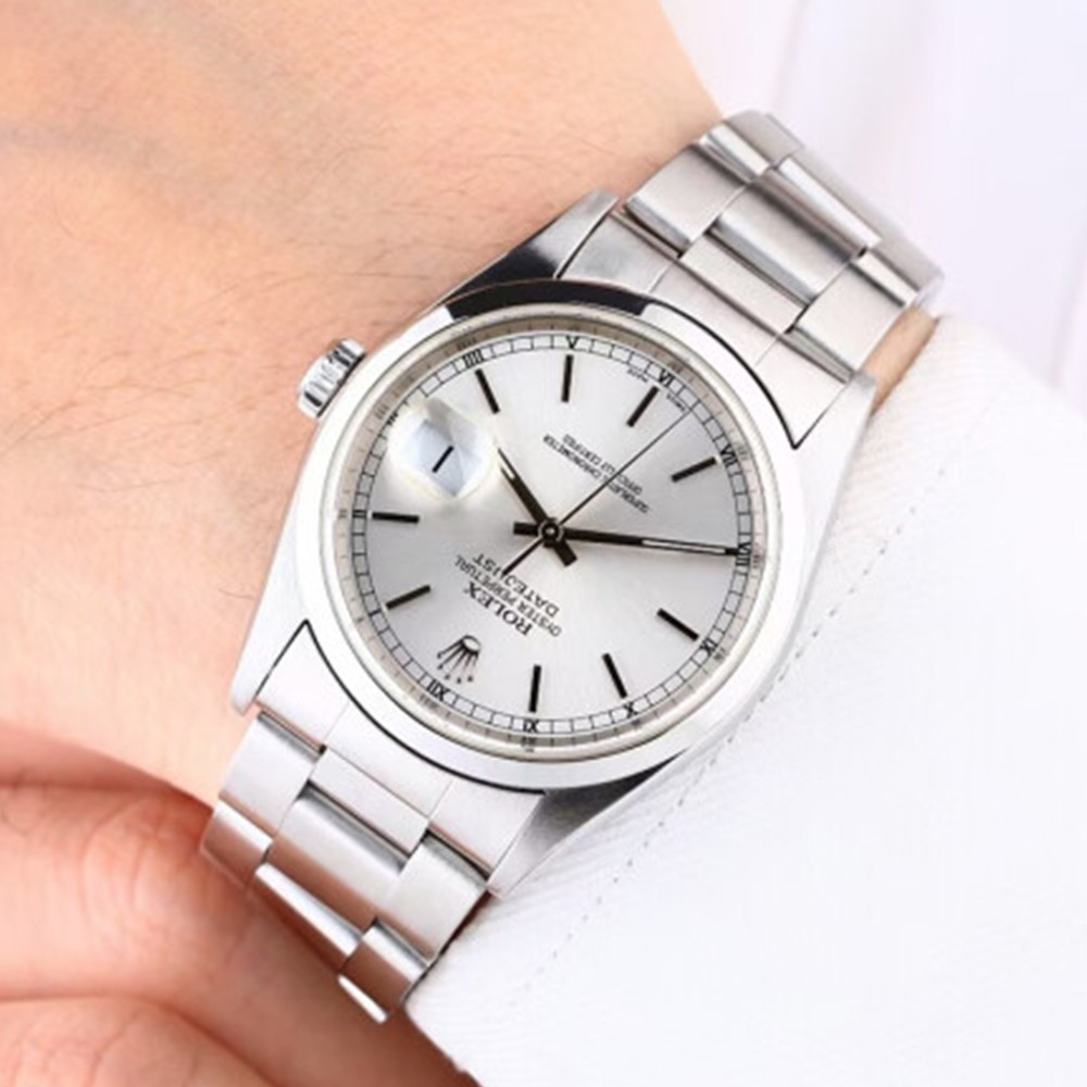 Rolex Replica Day-Date Silver Dial 118209 - WatchesReplica.is