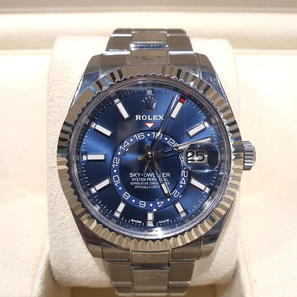 Replica Rolex Sky Dweller 326934 42MM - WatchesReplica.is