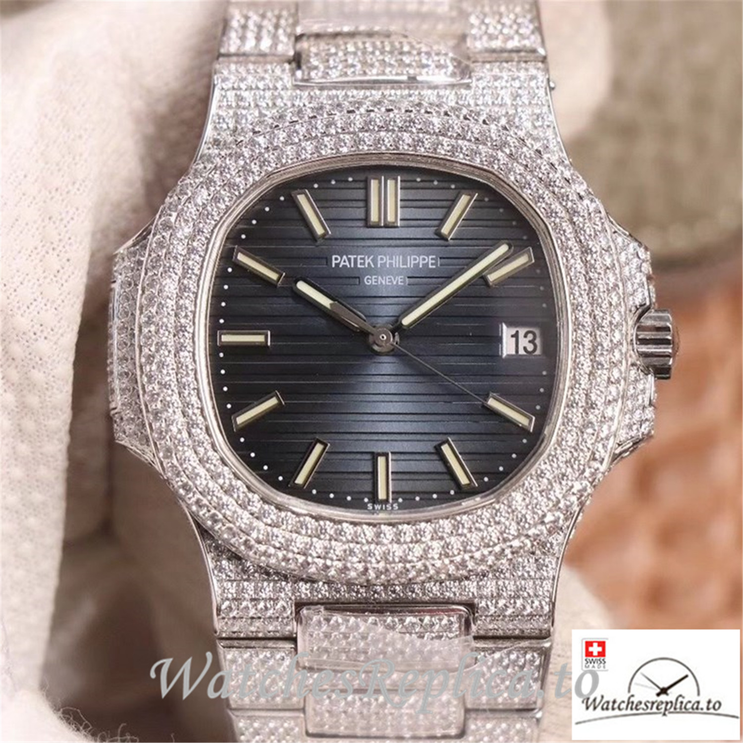Swiss Patek Philippe Nautilus Replica 5719-10G Diamonds Bezel 40MM - WatchesReplica.is