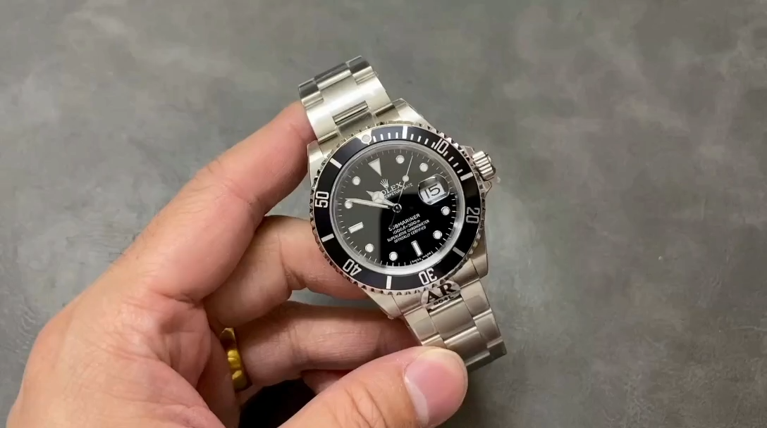 Replica Rolex Submariner Black Dial 16610 - WatchesReplica.is