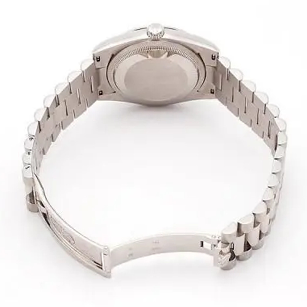 Rolex Replica Day-Date Silver Dial 118209 - WatchesReplica.is