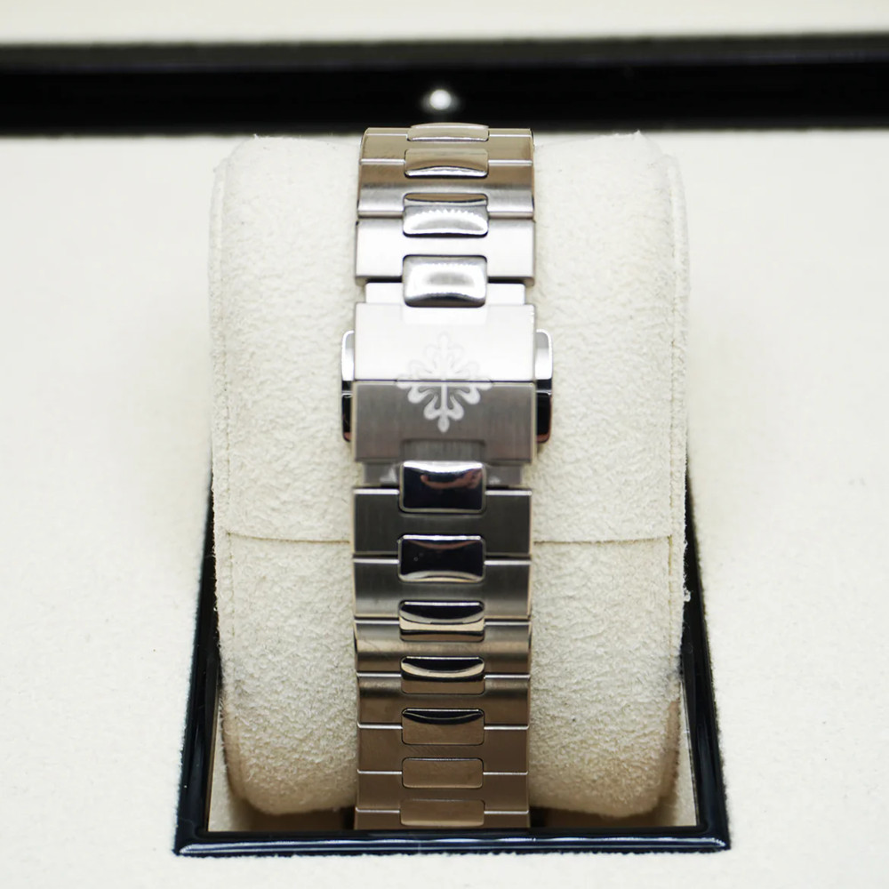 Patek Philippe Nautilus 5811-1G-001 41mm Blue Dial - WatchesReplica.is