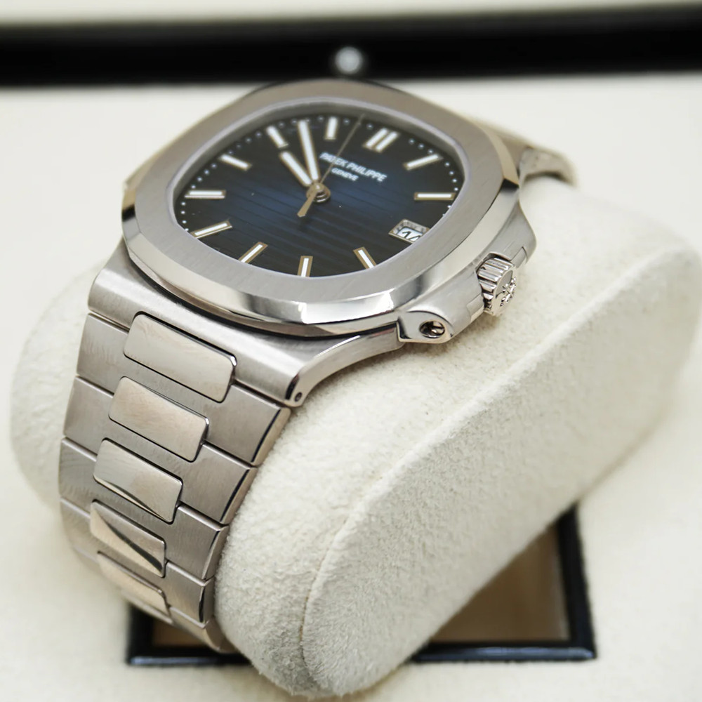 Patek Philippe Nautilus 5811-1G-001 41mm Blue Dial - WatchesReplica.is