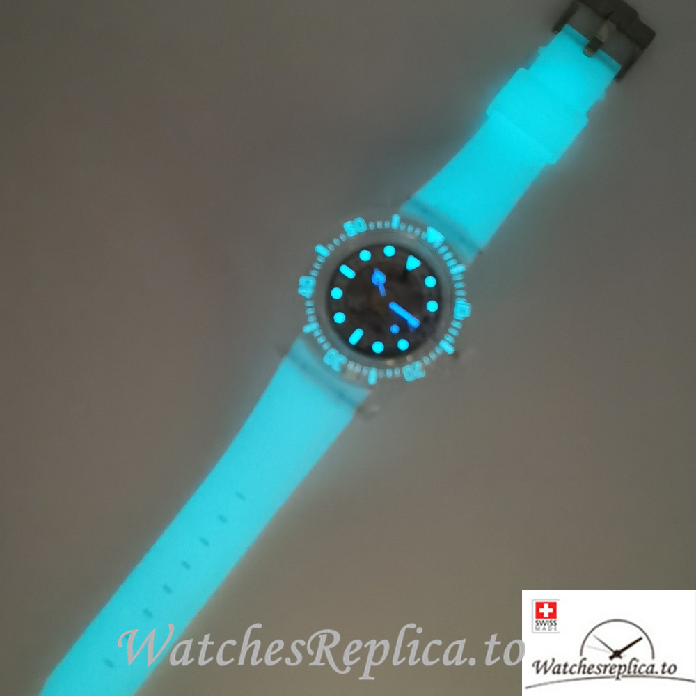 Swiss Rolex Submariner Replica White Rubber strap 40MM - WatchesReplica.is