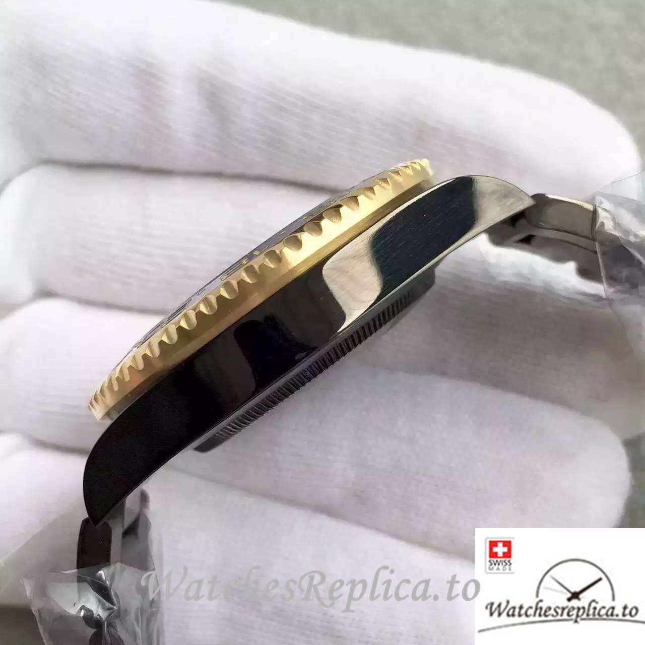 Swiss Rolex GMT Master Replica 116713-LN-78203 Stainless steel strap 40MM - WatchesReplica.is