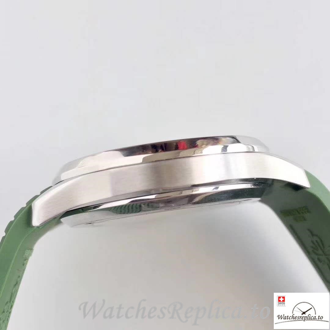 Swiss Patek Philippe Aquanaut Jumbo Replica 5167A Green Strap 40.5MM - WatchesReplica.is