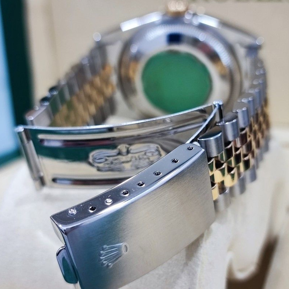 Rolex Datejust Champagne Diamond Dial 16233 - WatchesReplica.is