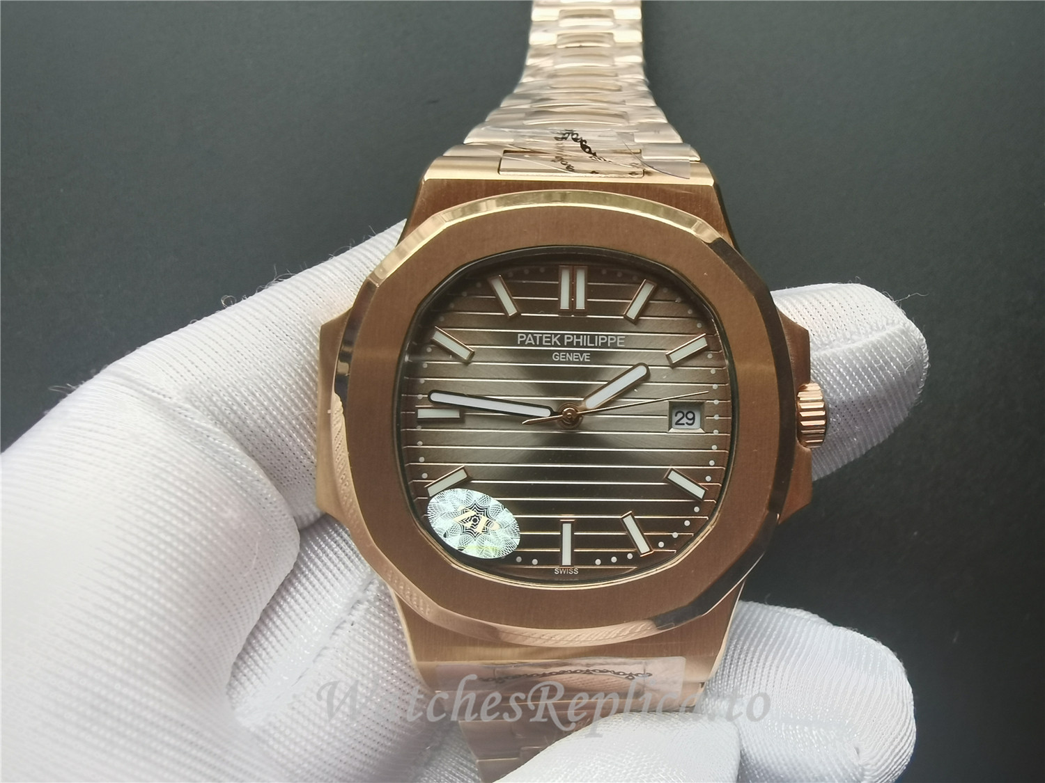 Patek Philippe Nautilus Replica Watch 5711/1R-001 40MM - WatchesReplica.is