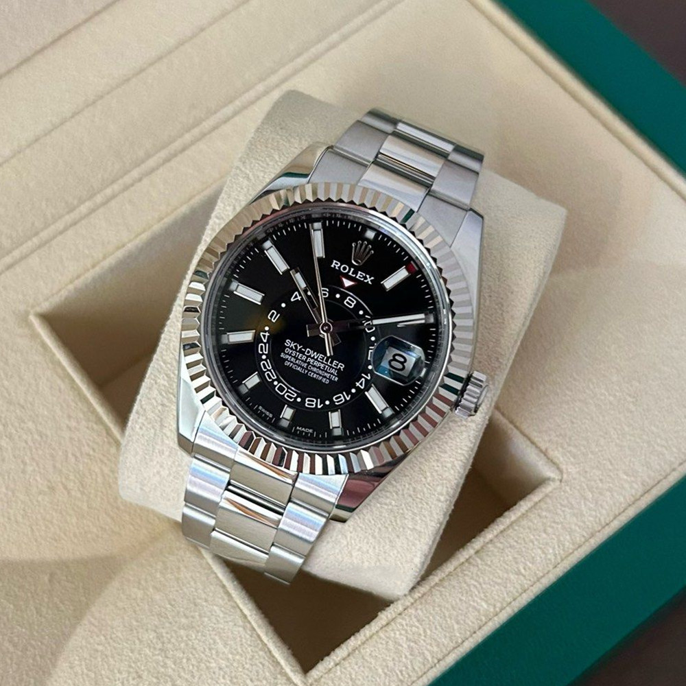 Replica Rolex Sky-Dweller m326934-0005 42MM - WatchesReplica.is