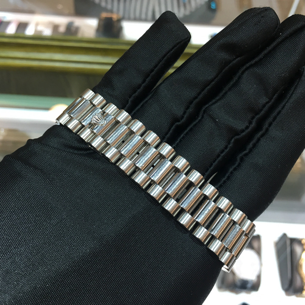 Rolex Day-Date Silver Diamond Dial 118209 - WatchesReplica.is