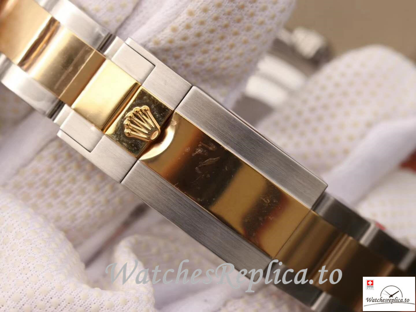 Swiss Rolex Yacht Master Replica 116623 001 Gold Bezel 40MM - WatchesReplica.is