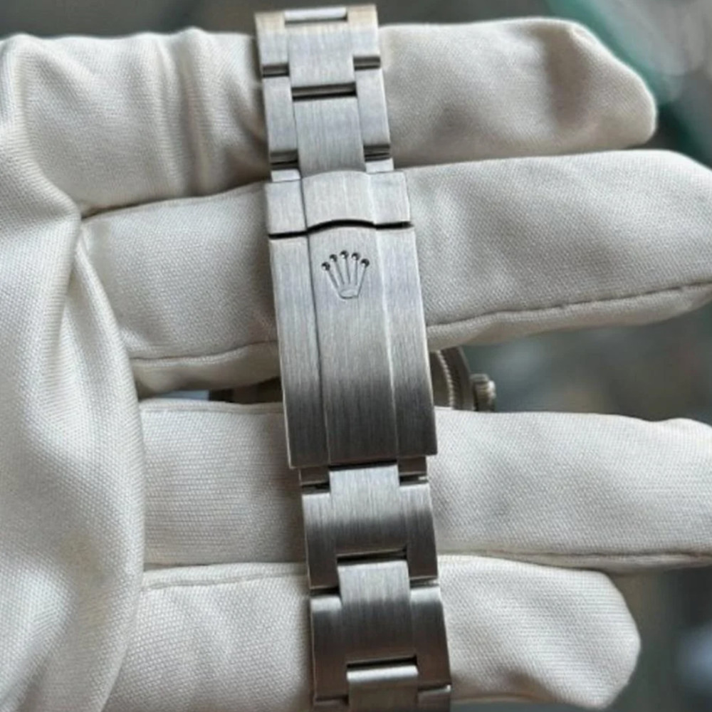Rolex Lady Oyster Perpetual 67180 26 MM - WatchesReplica.is