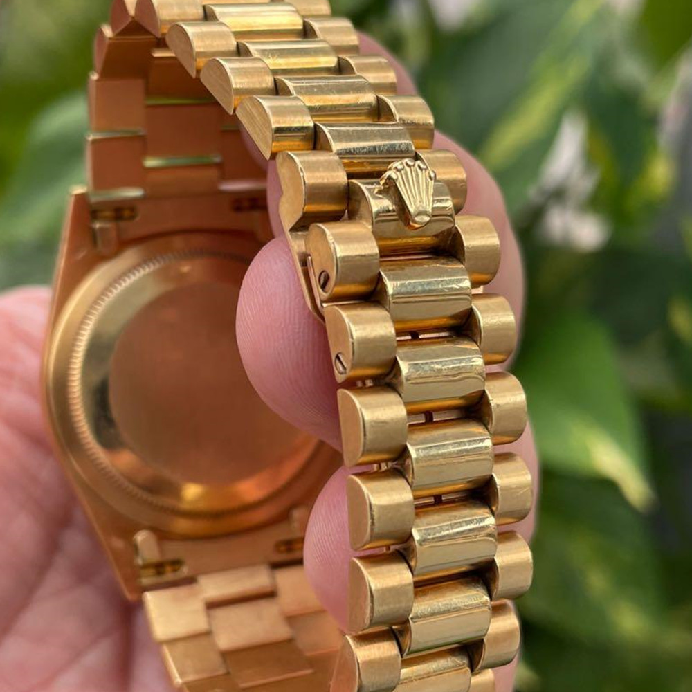 Rolex Replica Day-Date Gold Gold Dial 18238 - WatchesReplica.is