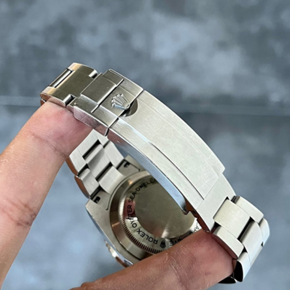 Replica Rolex Sea-Dweller 116600 40MM - WatchesReplica.is