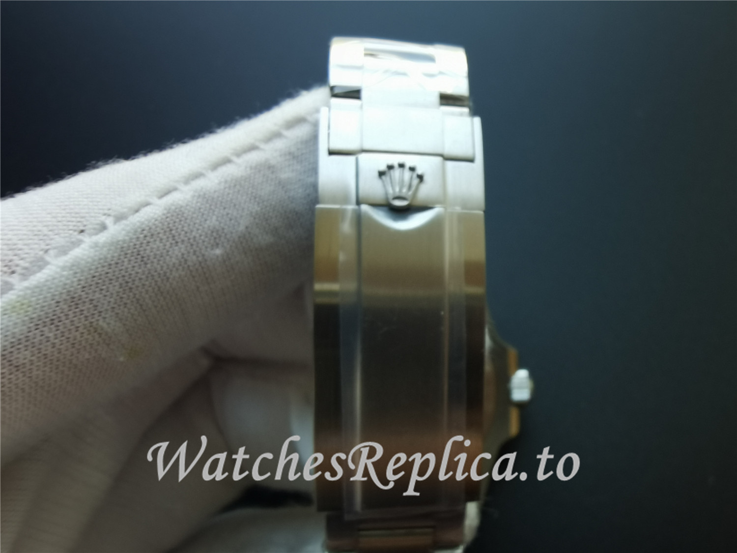 Rolex Submariner Replica 116619 40MM - WatchesReplica.is
