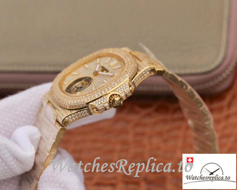 Swiss Patek Philippe Nautilus Jumbo Replica 5711 009 Diamonds Bezel 40MM - WatchesReplica.is