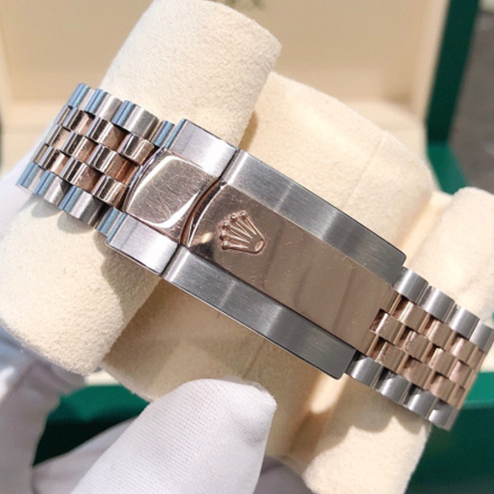 Replica Rolex Datejust 126231 36MM - WatchesReplica.is