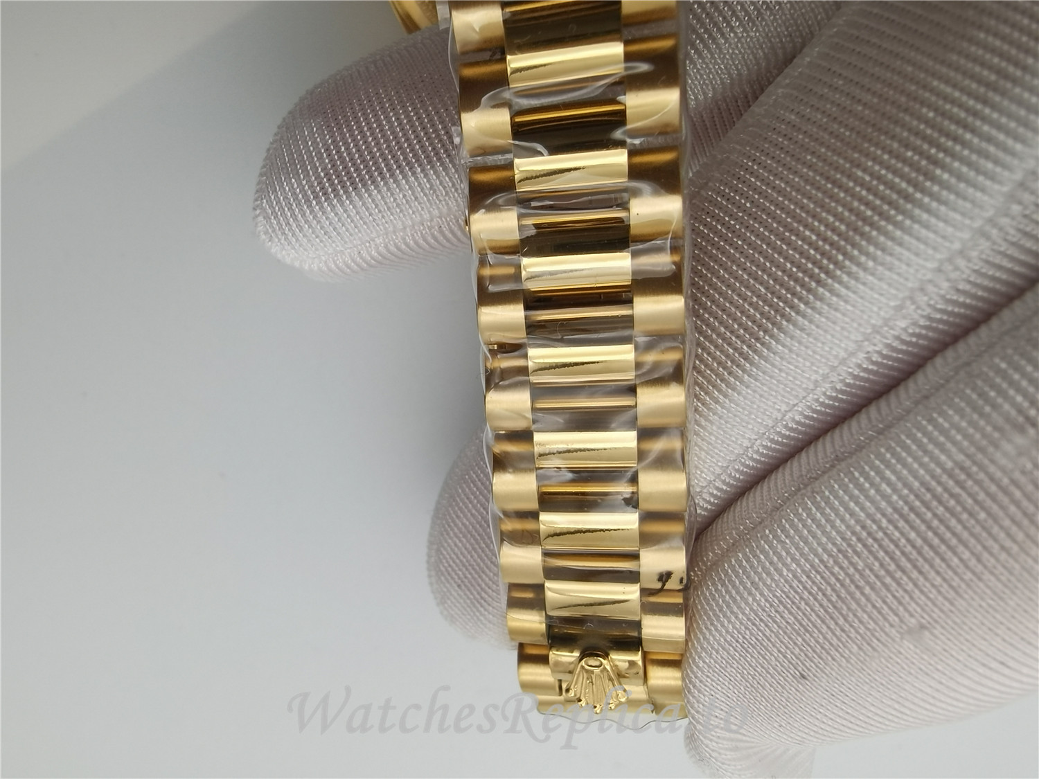 Rolex Mid Size Datejust Champagne Dial 68278 - WatchesReplica.is