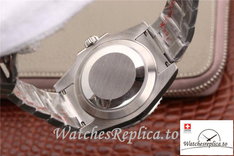 Swiss Rolex Submariner Date Replica 116610LV 001 Silver Strap 40MM - WatchesReplica.is