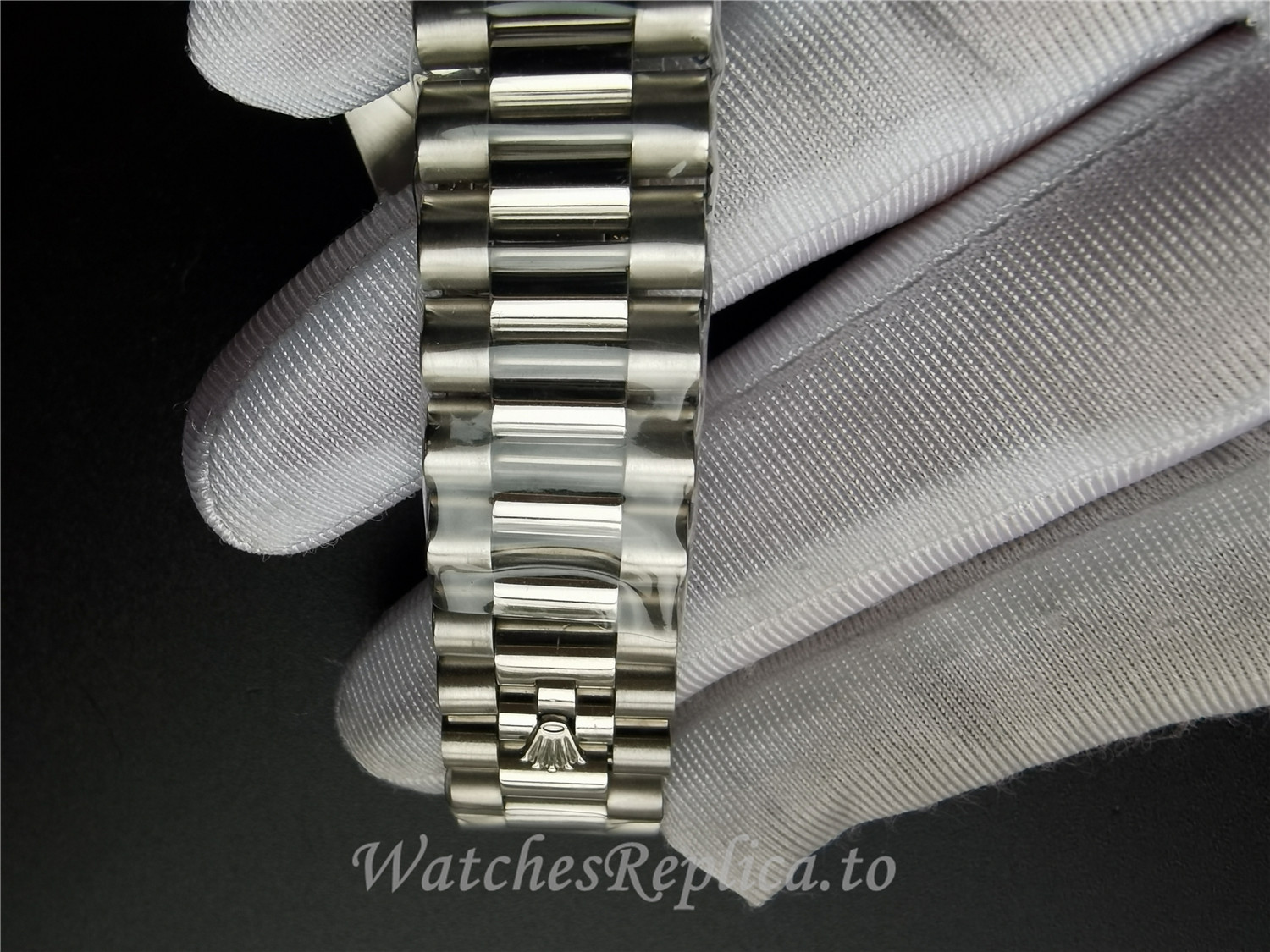 Swiss Rolex Day Date Replica 228239 001 Stainless Steel Bezel 40MM - WatchesReplica.is