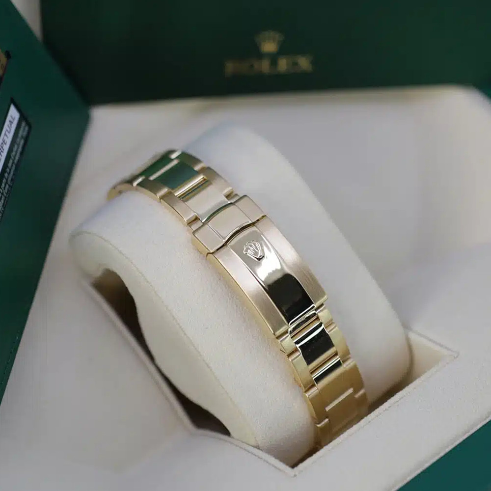 Rolex Sky Dweller Champagne Dial 326938 - WatchesReplica.is