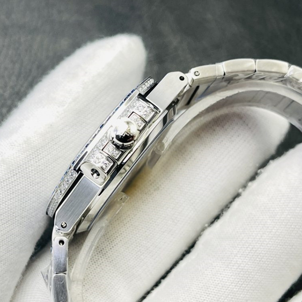 Patek Philippe Nautilus Diamond Dial 35mm 7118-1451G-001 - WatchesReplica.is