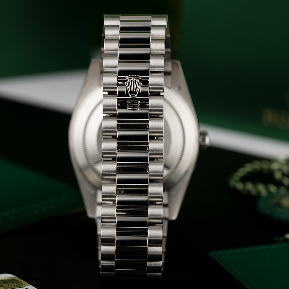 Rolex Replica Day-Date 40mm 228206 - WatchesReplica.is