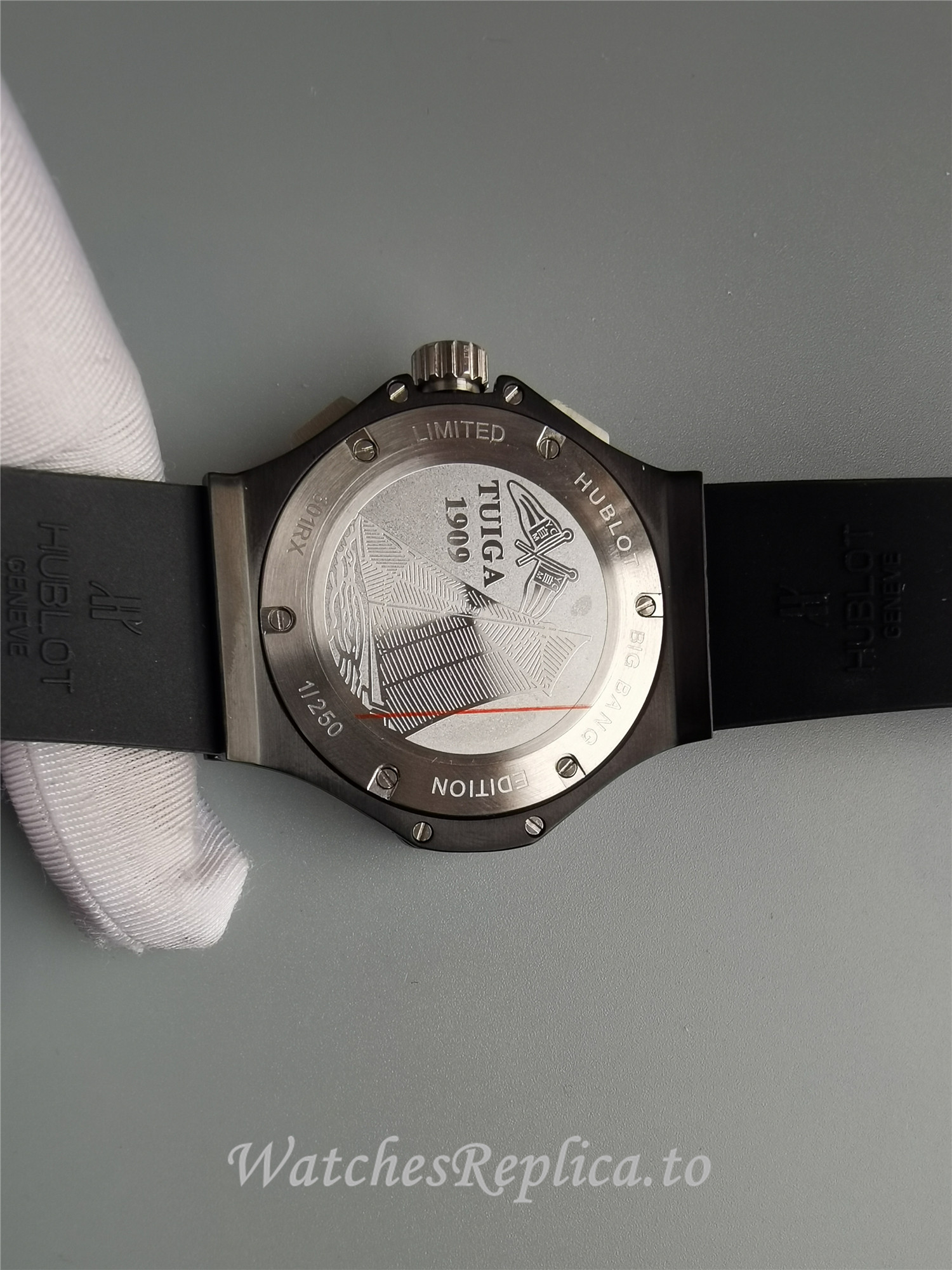 Hublot 44mm Black Carbon Dial 301.CI.1770.RX 44 MM - WatchesReplica.is