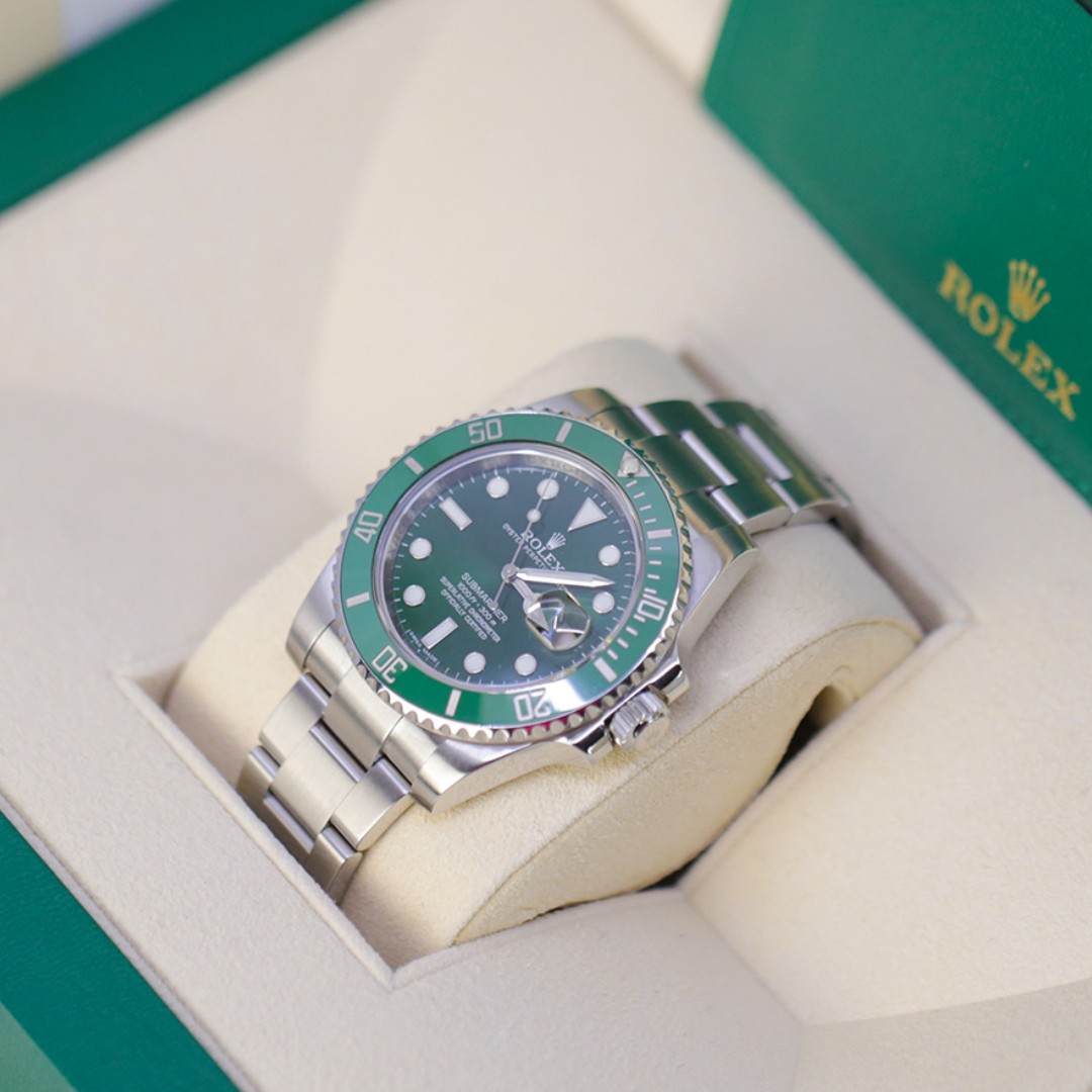 Rolex Submariner Date Replica 116610LV-0002 Green Dial Men's Watch 40MM - WatchesReplica.is
