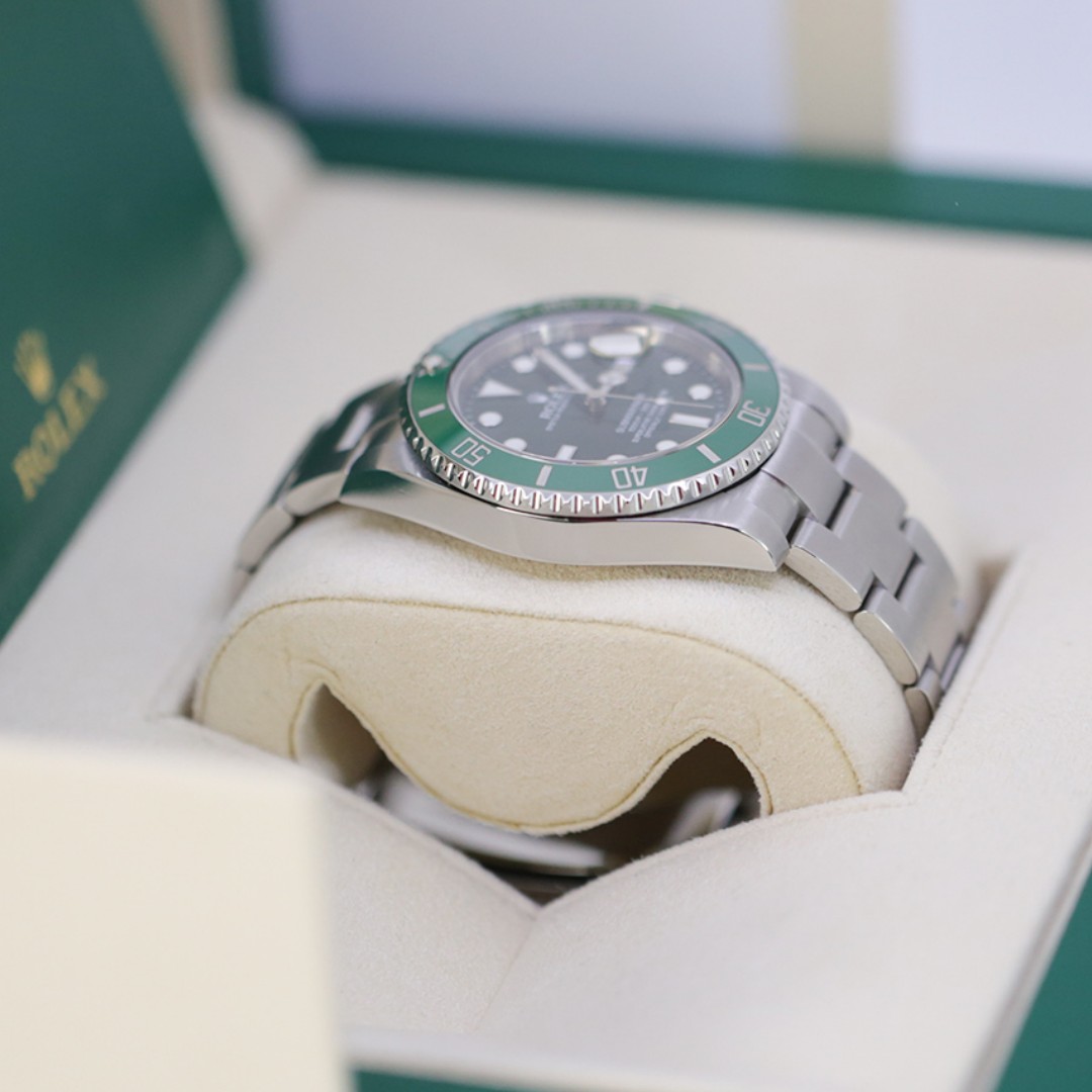 Rolex Submariner Date Replica 116610LV-0002 Green Dial Men's Watch 40MM - WatchesReplica.is