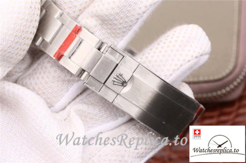 Swiss Rolex Submariner Date Replica 116610LV 001 Silver Strap 40MM - WatchesReplica.is