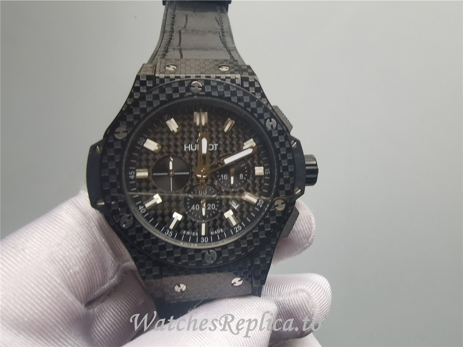 Hublot 44mm Black Carbon Dial 301.QX.1740.GR 44 MM - WatchesReplica.is