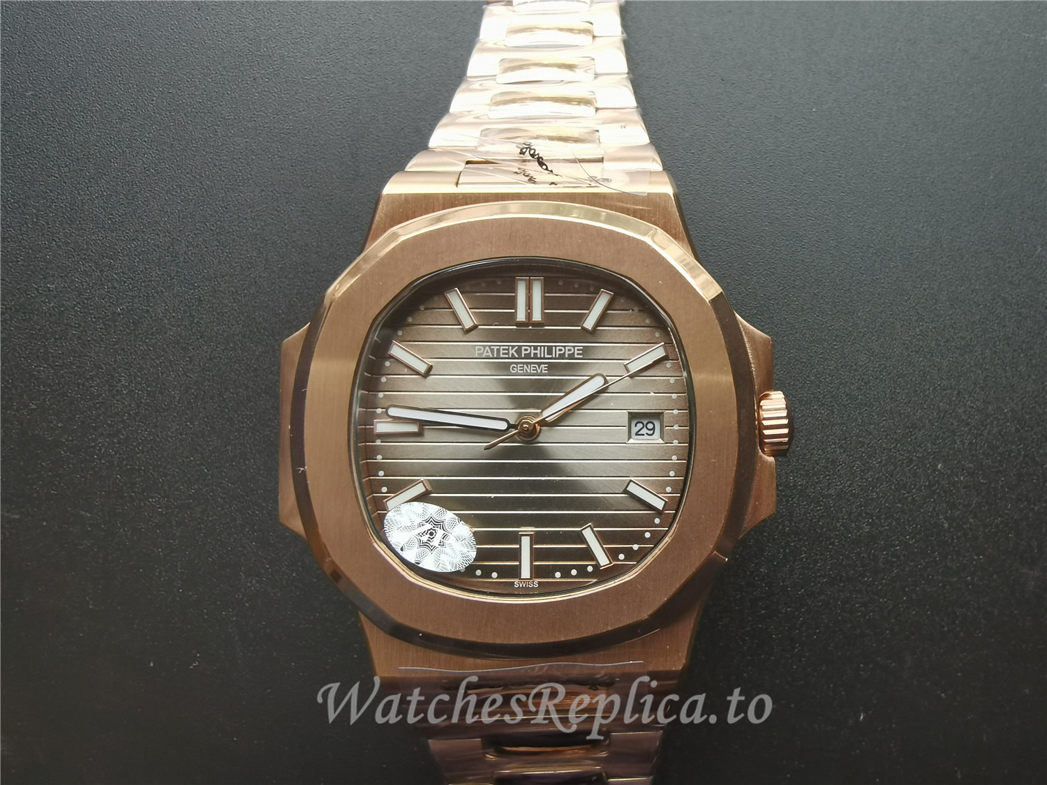 Patek Philippe Nautilus Replica Watch 5711/1R-001 40MM - WatchesReplica.is