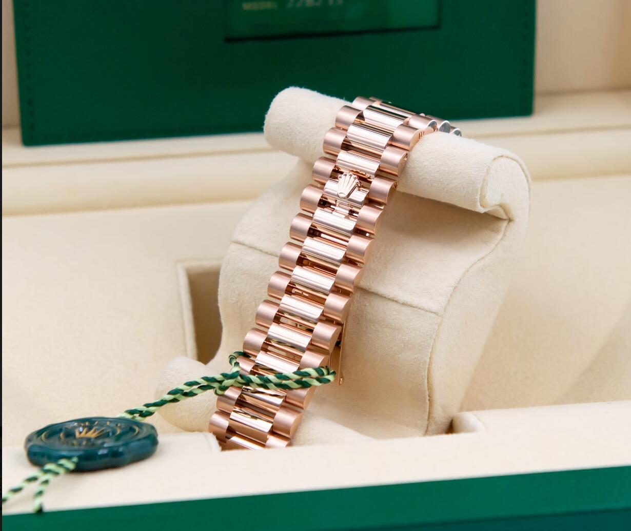 Replica Rolex Day Date 40mm 228235-0025 - WatchesReplica.is