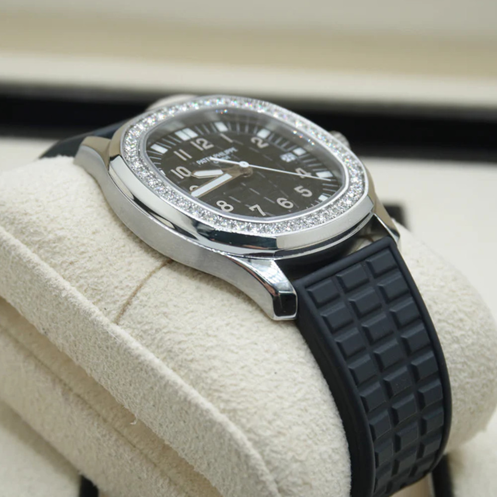 Patek Philippe Aquanaut Black Dial 5067A-001 35mm - WatchesReplica.is