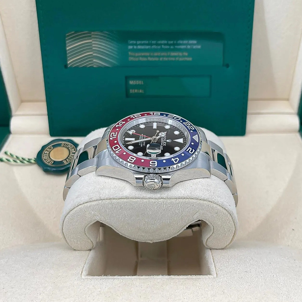 Rolex GMT Master Black Dial 1675 - WatchesReplica.is