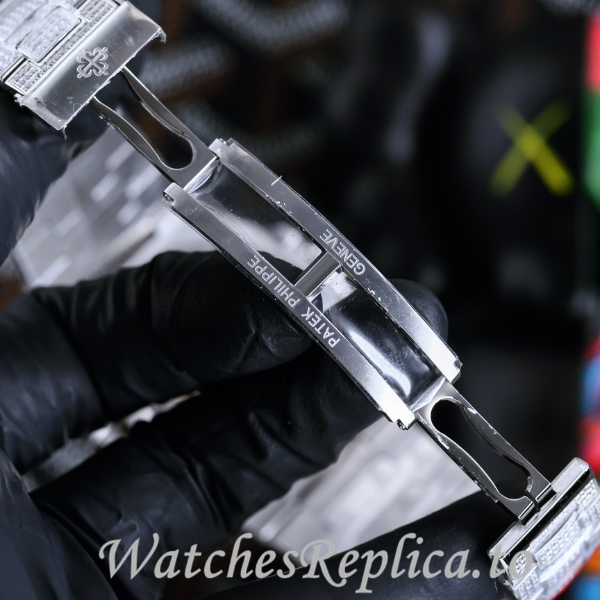 Patek Philippe Replica Nautilus 5711 Diamonds paved strap 40MM - WatchesReplica.is