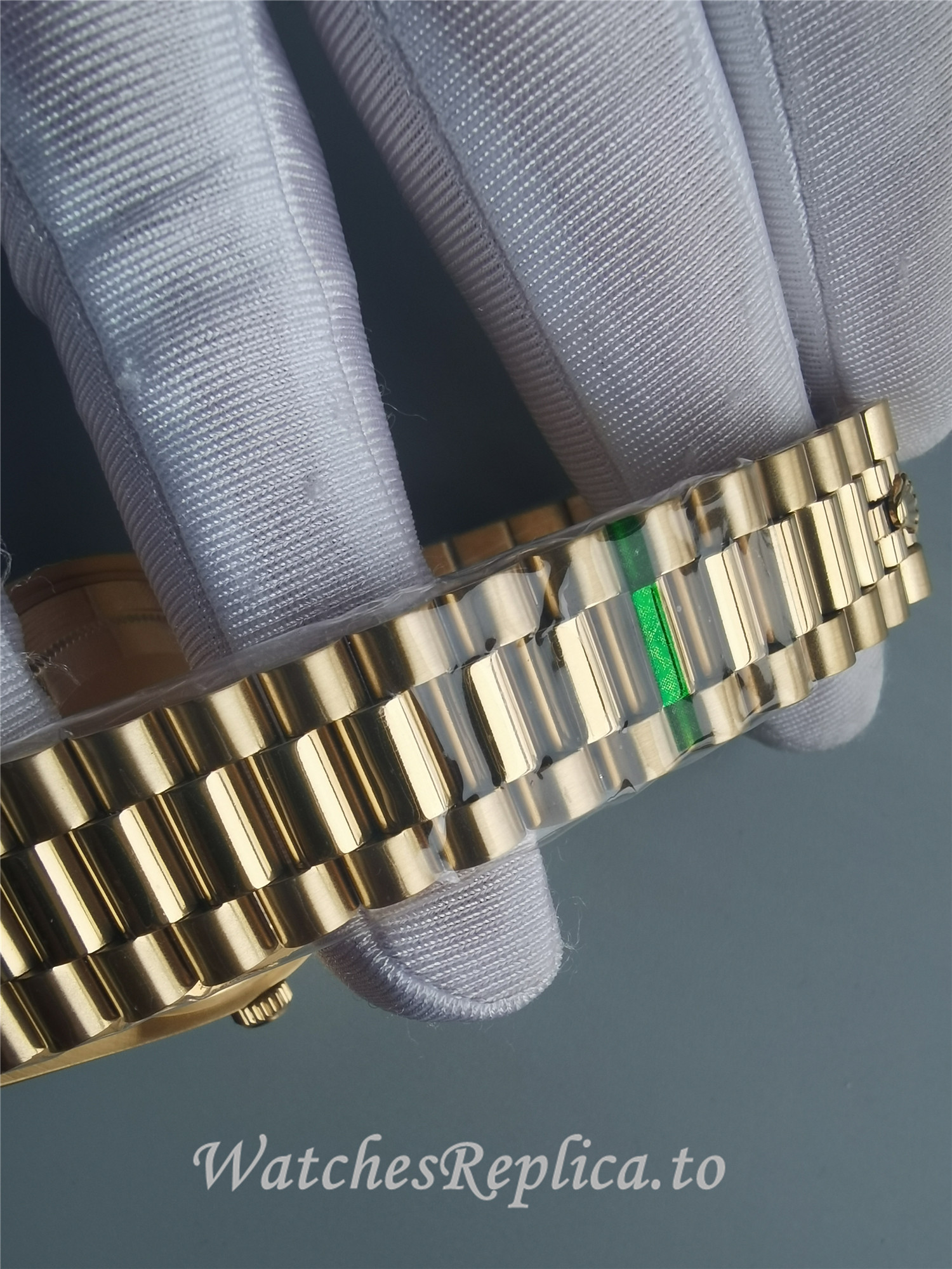 Swiss Rolex Day Date Replica 228238 Yellow Gold Bezel 40MM - WatchesReplica.is