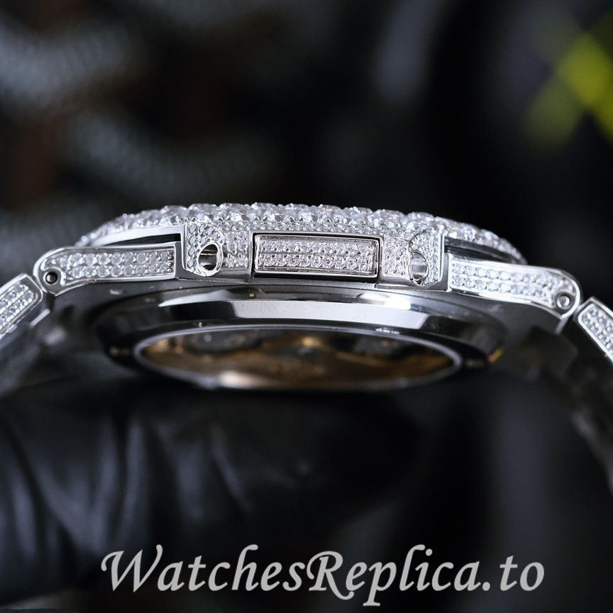 Patek Philippe Replica Nautilus 5711 Diamonds paved strap 40MM - WatchesReplica.is