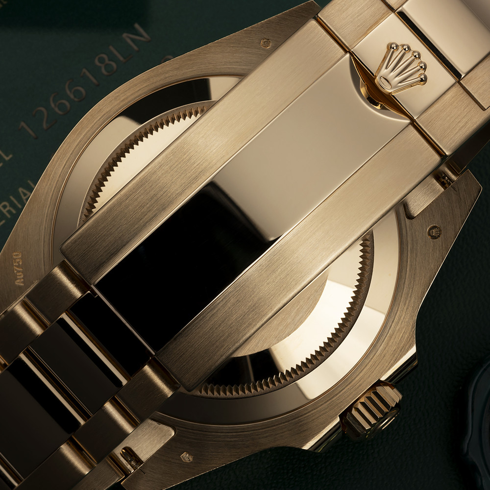 Replica Rolex Submariner Yellow Gold 126618 - WatchesReplica.is