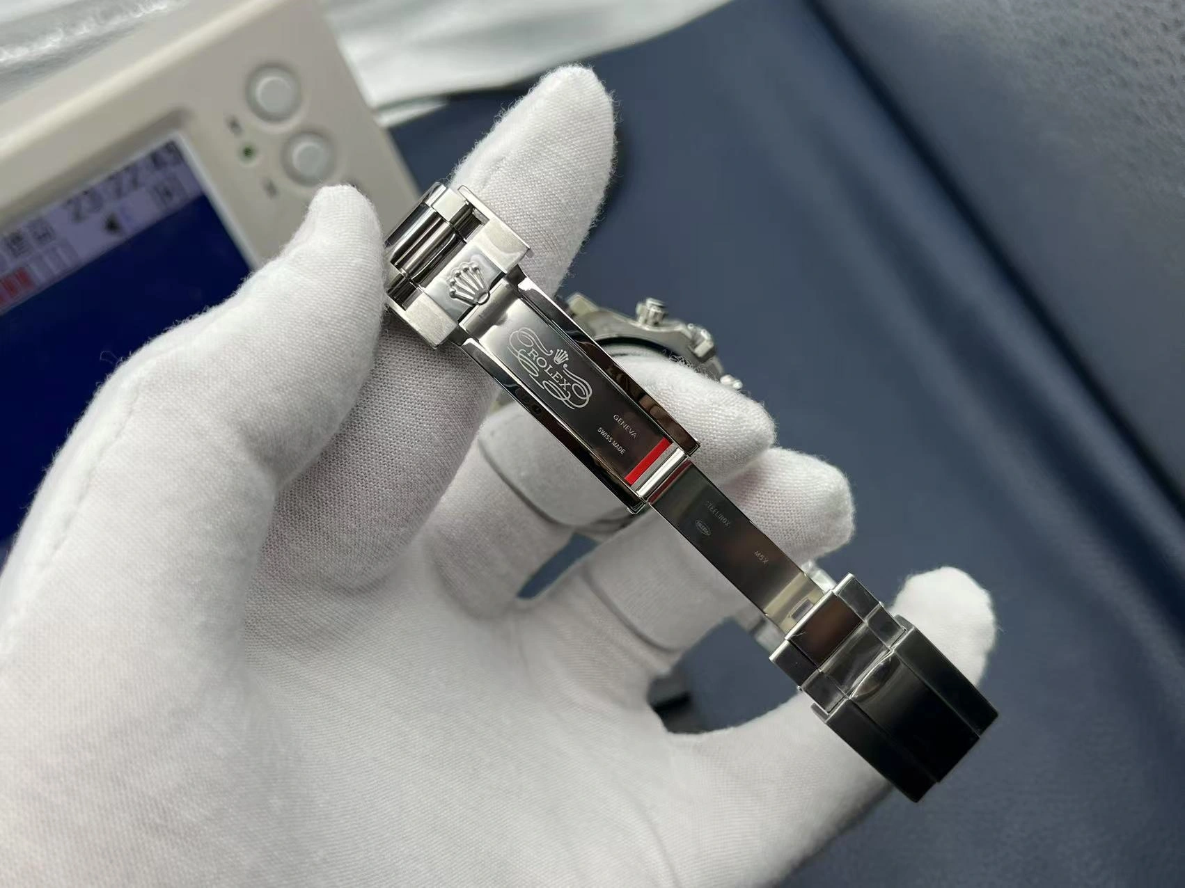 Rolex Cosmograph Daytona Replica white gold and diamonds 40 mm M126579RBR 0001 - WatchesReplica.is